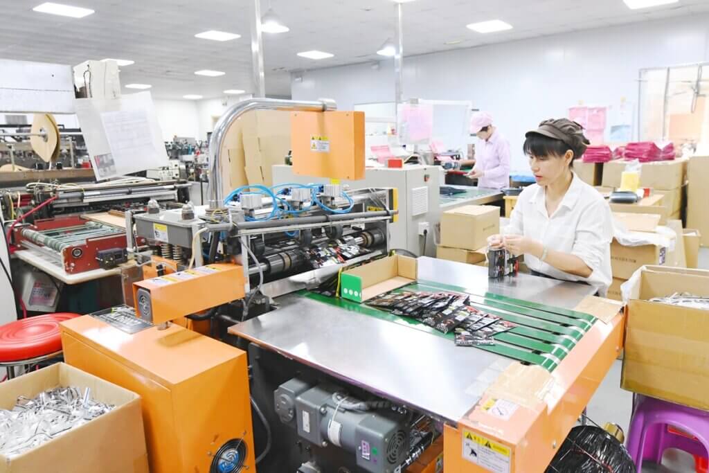 Facility mylarbag-factory-productline-1200w