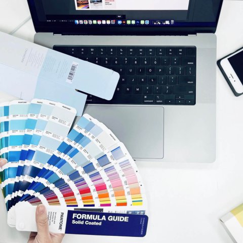 pantone-swatch-1200w